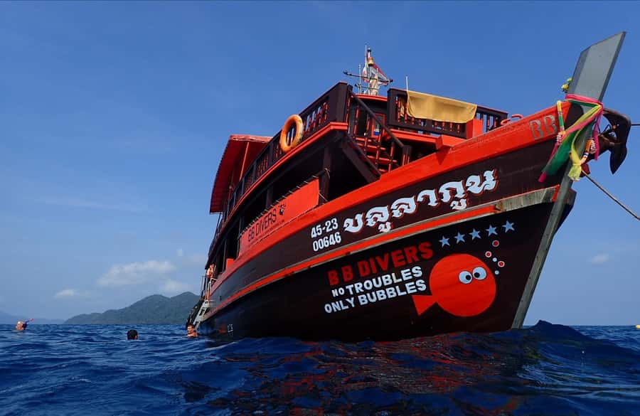 Koh Chang: Discover Scuba Diving for Beginners with 2 Dives - Leaving Bang Bao Pier for a seven-hour boat day