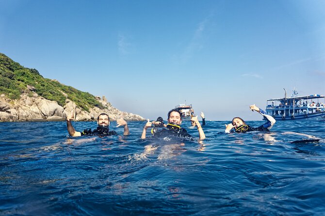 La Bombona Diving Koh Tao Try Dive - The first hour: learning before entering the water