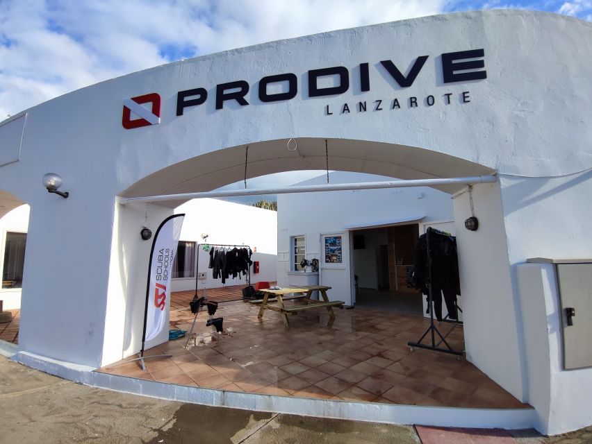 Lanzarote: Intro to Diving Experience for Beginners - Why the small group improves the experience