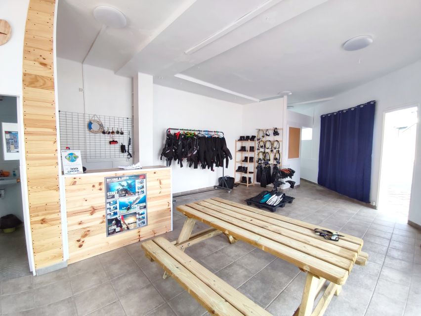 Lanzarote: Intro to Diving Experience for Beginners - Health rules and flight planning