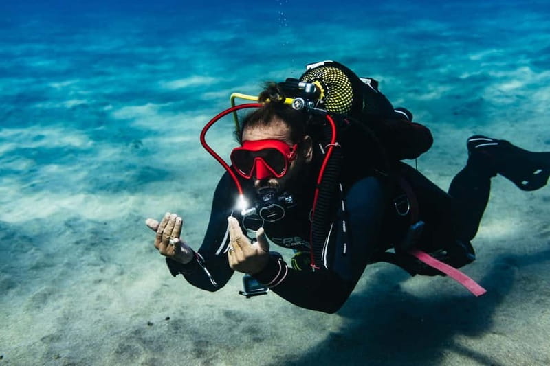 Lanzarote: Scuba Dive at Museo Atlántico for Beginners - Practicing scuba skills before the sea