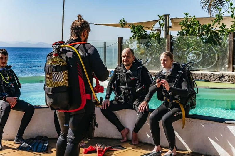 Lanzarote: Scuba Dive at Museo Atlántico for Beginners - The Playa Blanca meeting point and first briefing