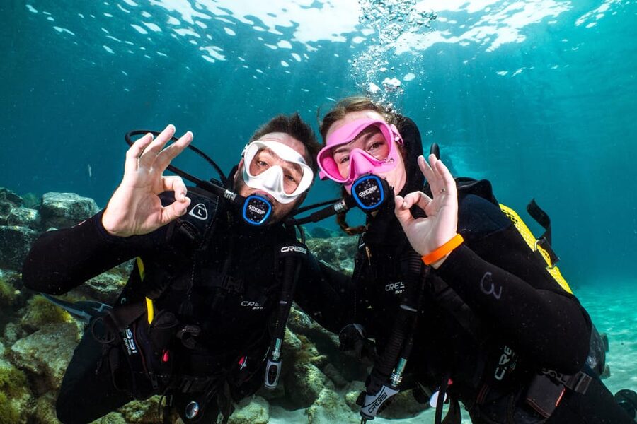 Lanzarote: Scuba Diving for Beginners with 2 Dives - First session at a maximum of 5 meters