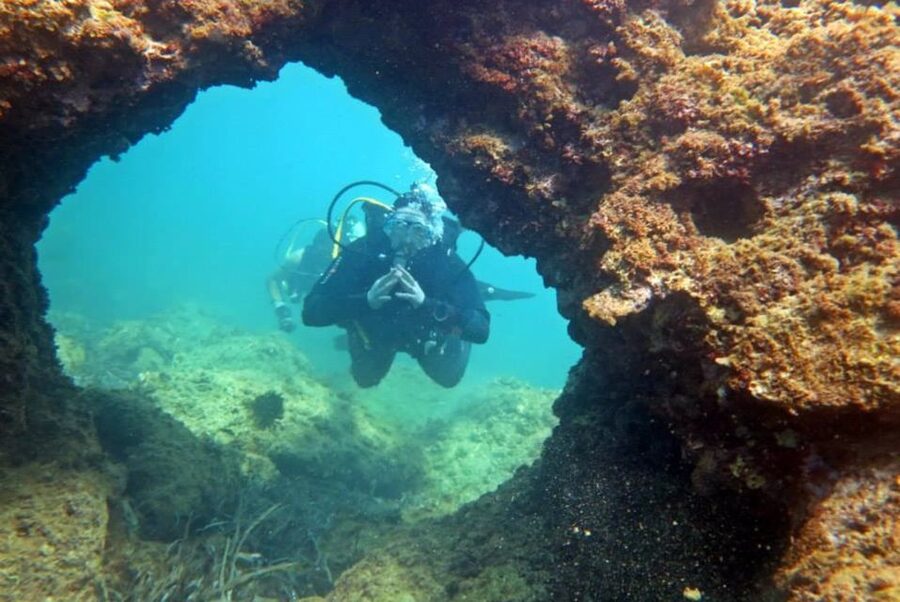 Las Canteras Scuba Diving - The briefing and species lesson