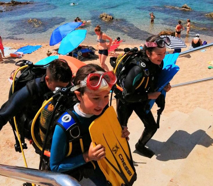 Lloret de Mar: Scuba Diving Experience no License Required - The calm bay is the right place to start