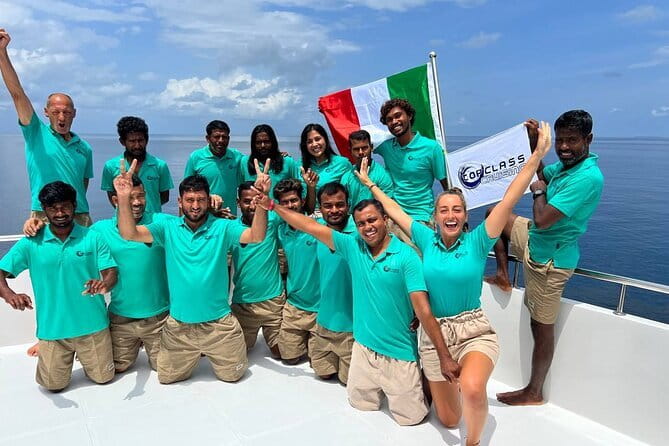 Maldives Dive Cruise Central Atolls Adventure - A full week on the water, from Malé to Ari Atoll