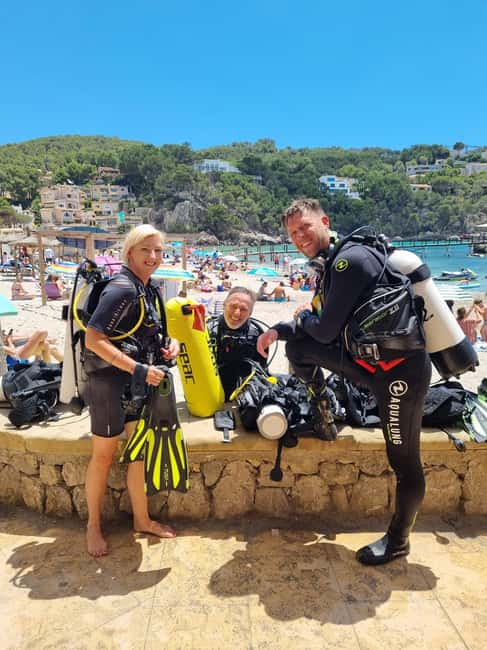 Mallorca: Scuba Diving for Beginners - Meeting the instructor and learning the equipment