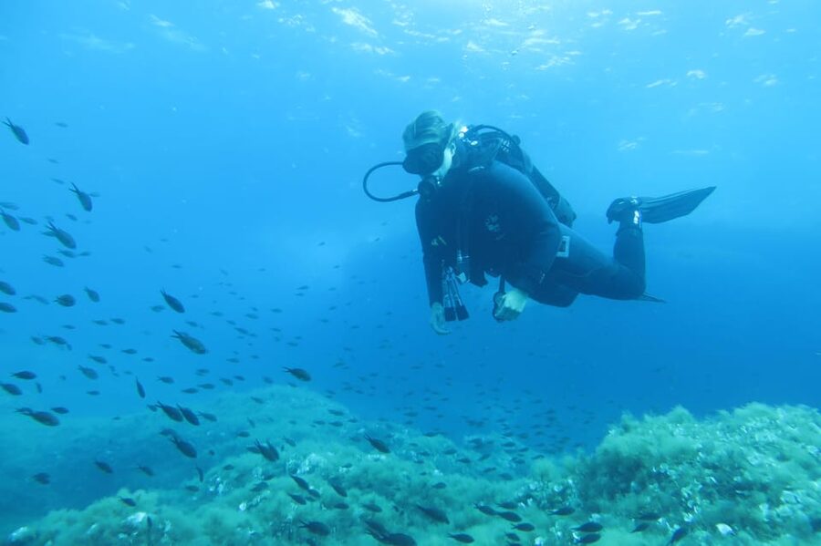 Malta: 2 Scuba Fun Dives for Certified divers - The morning briefing and equipment check