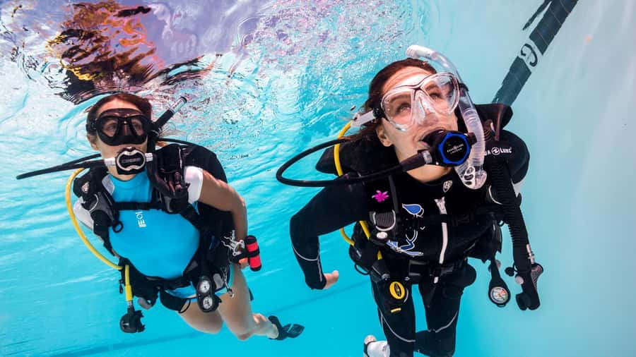 Mauritius: East Belle Mare Scuba Diving Tour - Learning the basics before entering the sea