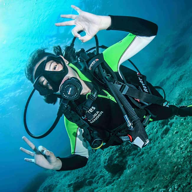 Menorca: Try scuba diving in Cala'n Bosch -BLUEWATER MENORCA - Getting to the center and planning your day