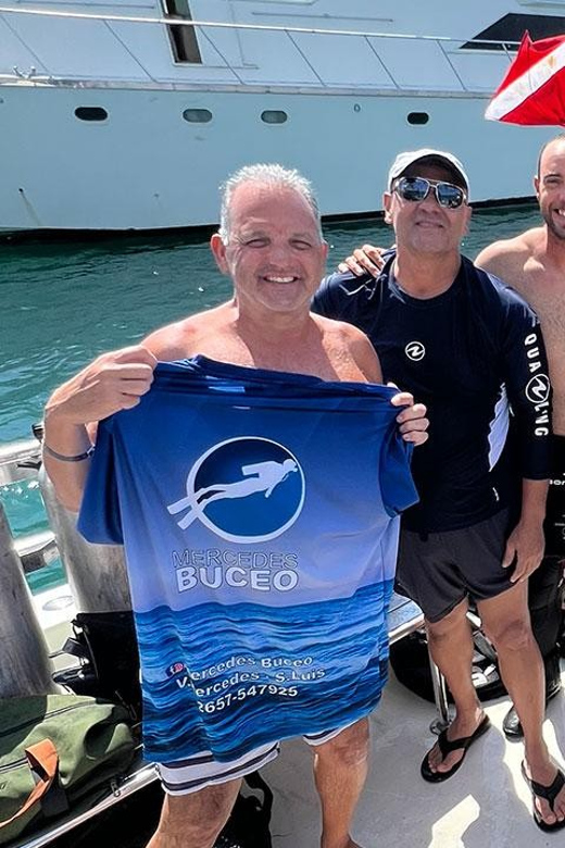 Miami Beach: Guided 2-Tank Reef and Wreck Dive Trip - Meeting the Sea Mi Amor at Haulover Park