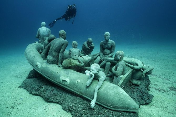 Museo Atlantico for certified divers - The 15-Minute Boat Ride to the Museum