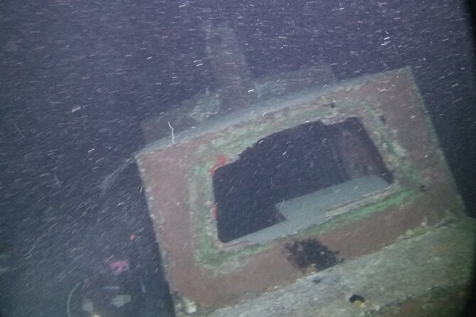 Night Shore Diving Mangel Halto Aruba for Certified Divers - The shore entry and the snorkel tip