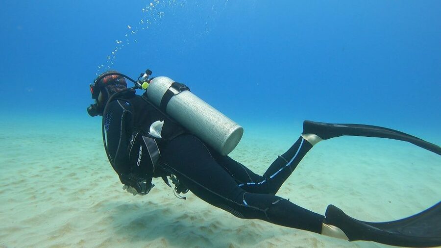 Oahu: Beginner SCUBA Dive at Electric Beach - What to bring to Kahe Point Beach Park
