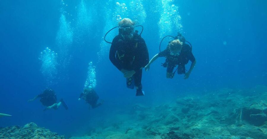 Oia: 2 Guided Scuba Dives off Santorini for Certified Divers - Two guided sessions, two chances to see the Caldera