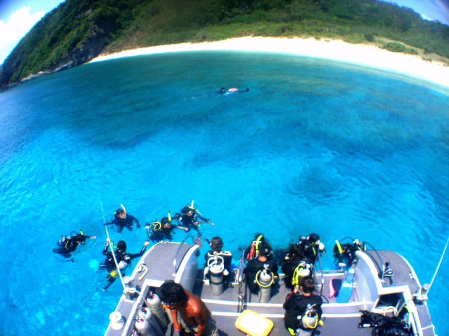 Okinawa:Naha:Kerama Island Experience １Dive and Snorkeling - What the Day Feels Like in the Water