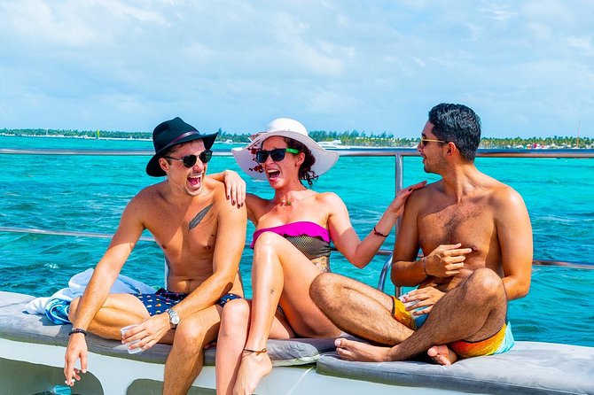 PACKAGE DEAL Catamaran- Snorkeling - Hooka Diving - Parasailing - The catamaran party sets the tone