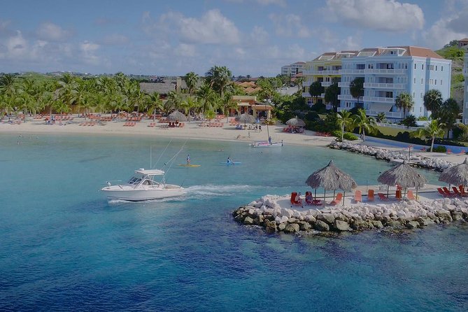 PADI Discover Scuba Dive at 5 Star Dive Center Blue Bay Dive, Curacao - Exploring the Blue Bay house reef