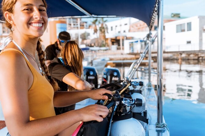 PADI Open Water Course in Cabo San Lucas - Pool training turns theory into action