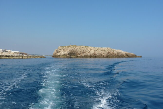 Polignano a Mare boat tour emotions, caves, diving and appetizers - Why Polignano looks better from the Adriatic