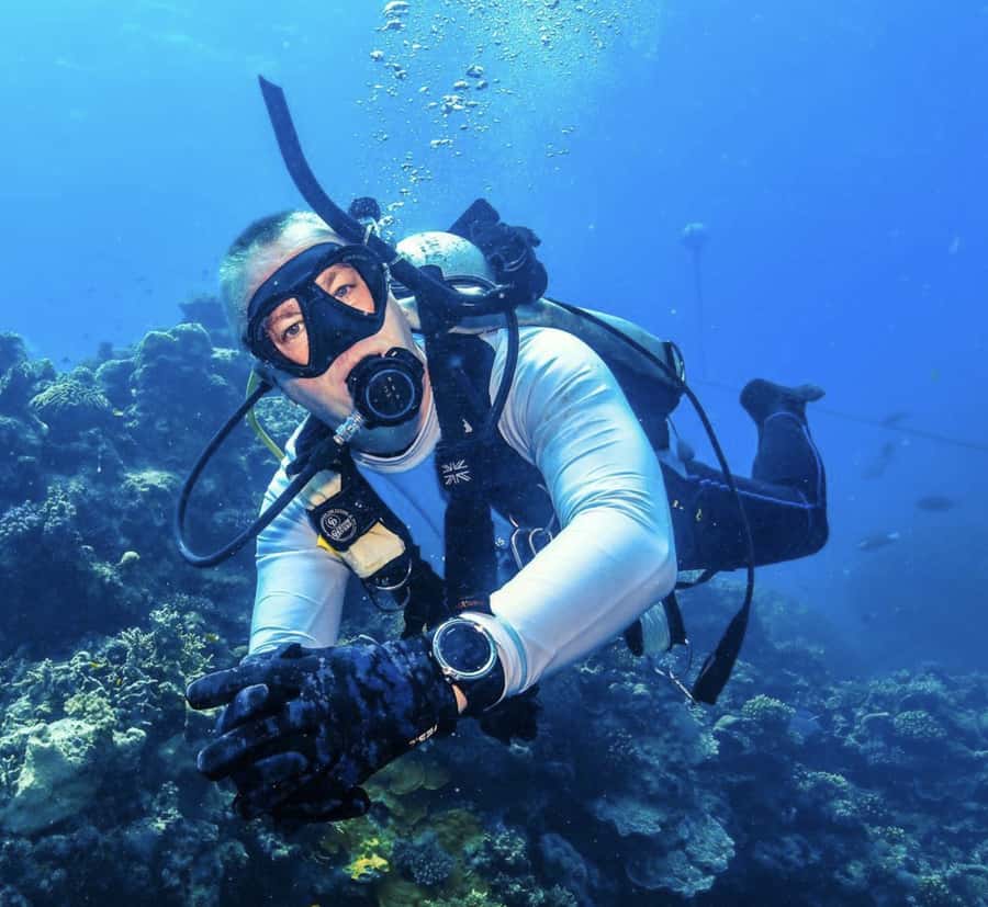 Port Douglas: Premium Outer Reef Dive Trip - Meeting Martin and the local Scuba IQ team