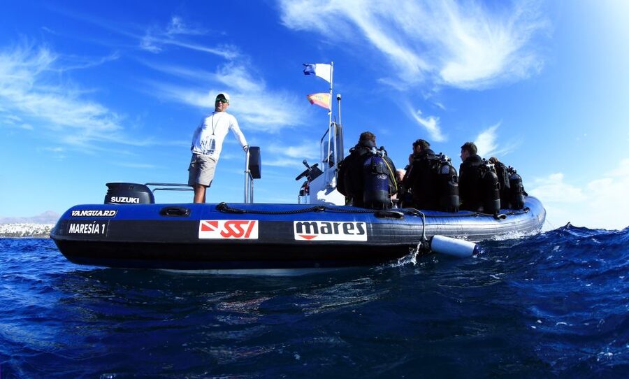 Puerto del Carmen: Guided Scuba Dive (certified only) - Key points to know before booking