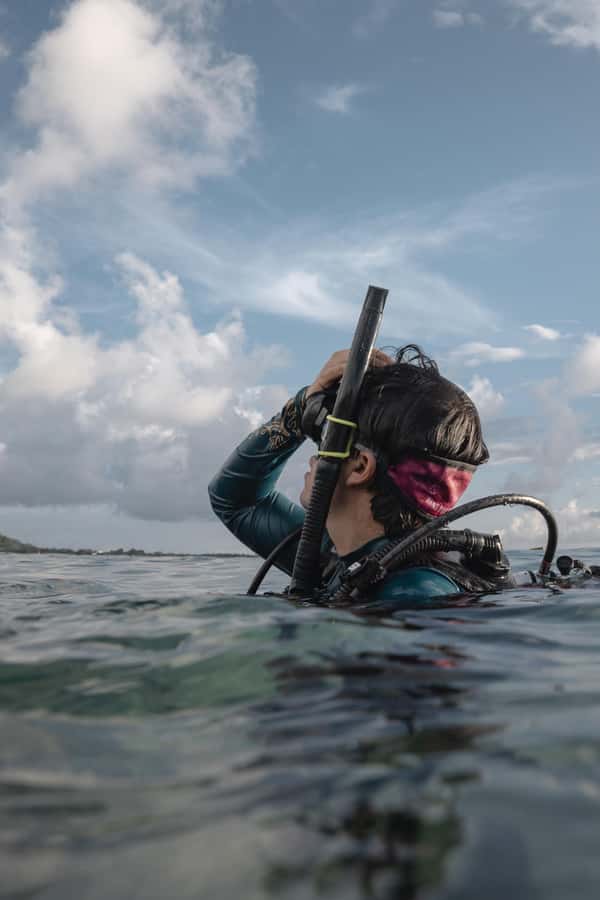 San Andres: Scuba Diving Experience with Hotel Pickup - The equipment lesson comes first