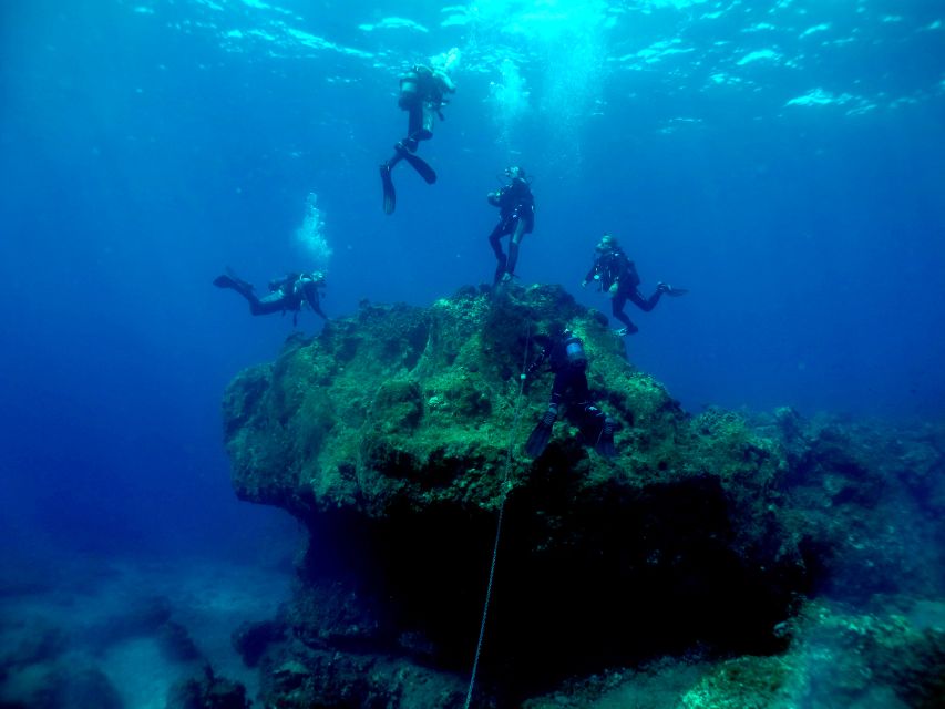 Santorini: Scuba Diving Experience for Beginners - The Armeni Reef and Santorini’s Volcanic Seabed