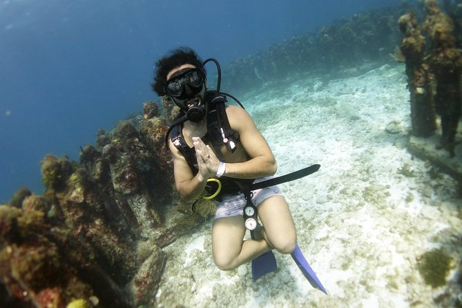 Scuba diving at MUSA the underwater museum for certified divers - What the five-hour schedule really means