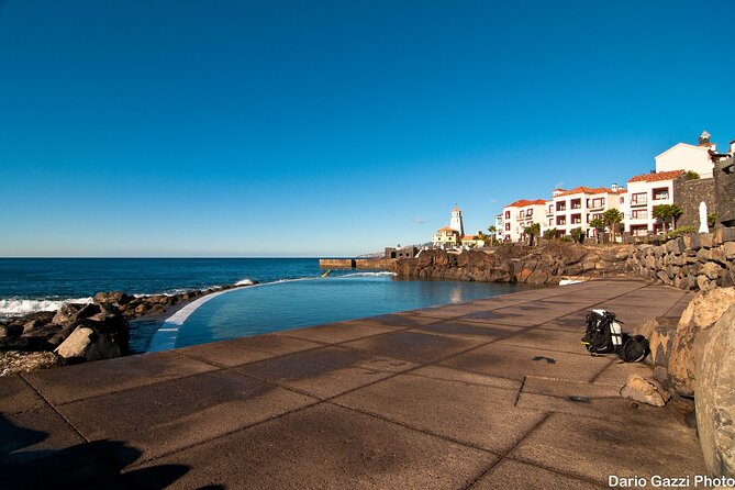 Scuba Diving Experience for Beginners in Ponta de São Lourenço - Reaching the private reef from the dive base