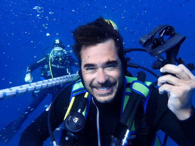 Scuba diving experience in La Maddalena : Baptism of the sea - Equipment, food, and what you need to budget