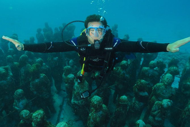 Scuba Diving Under Water Museum and Reef for beginners - What the boat time feels like