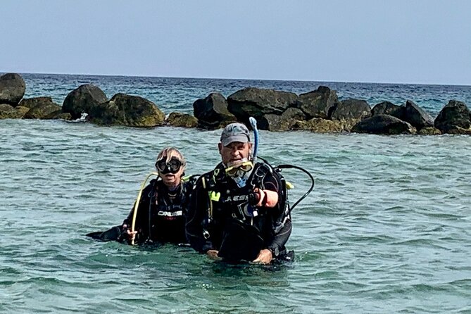 Shore Dive Aruba for Certified Divers - Fish, photographs, and the chance to look for lionfish