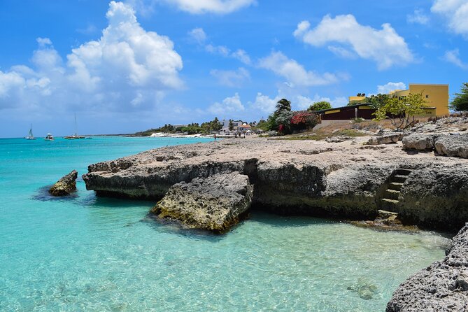 Small-Group Aruba Scuba Diving for Non-Certified Divers - From land briefing to shallow-water practice