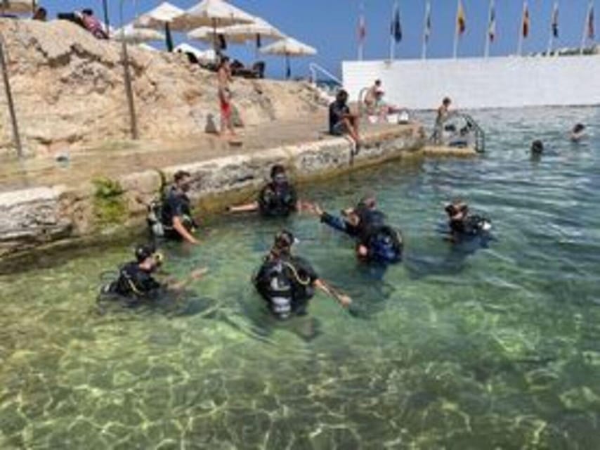 St Julians: Discover Scuba Diving Experience - Getting comfortable with the mask and regulator