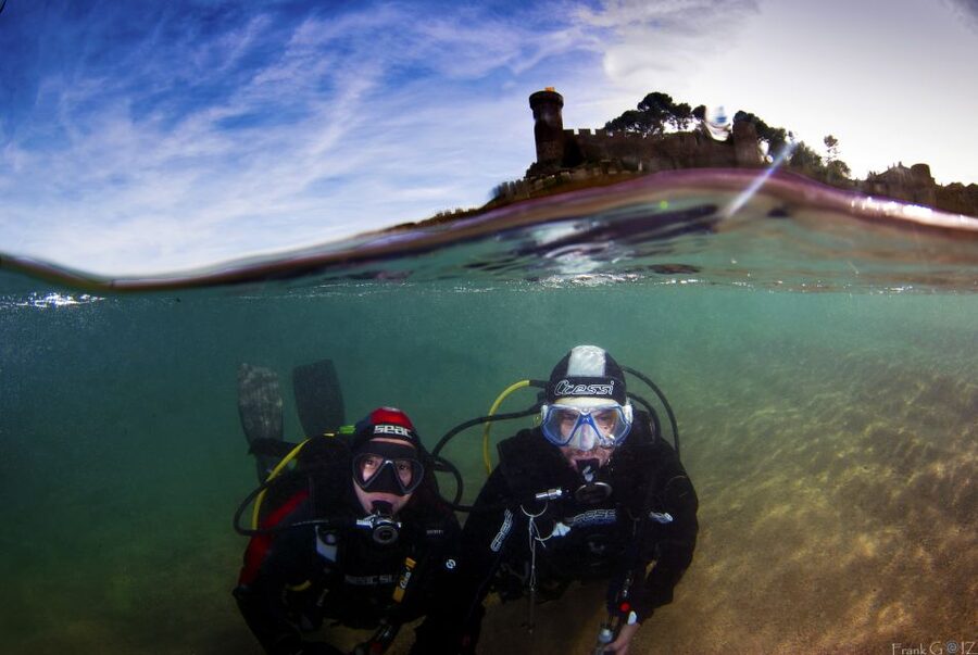 Tossa de Mar: PADI Discovery Scuba Diving in Costa Brava - The short ride to Mar Menuda Beach