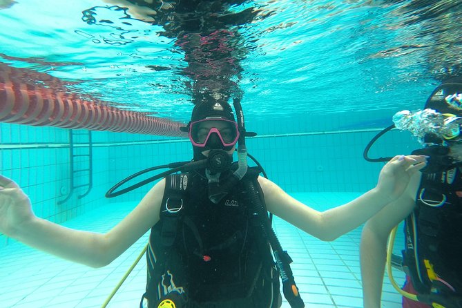 Try scuba dive - Who will enjoy this activity most