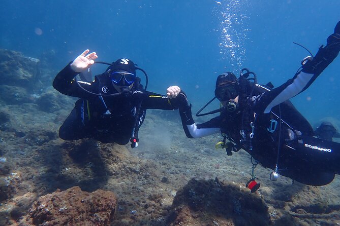 Try Scuba Diving in Lanzarote (No experience needed) - Why Playa Chica works well for first-time scuba