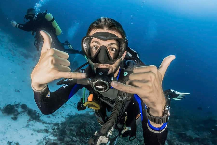 Try Scuba Diving in Racha Yai/noi: 2 Dives for Non-Certified - Racha Yai and Noi for a first underwater lesson