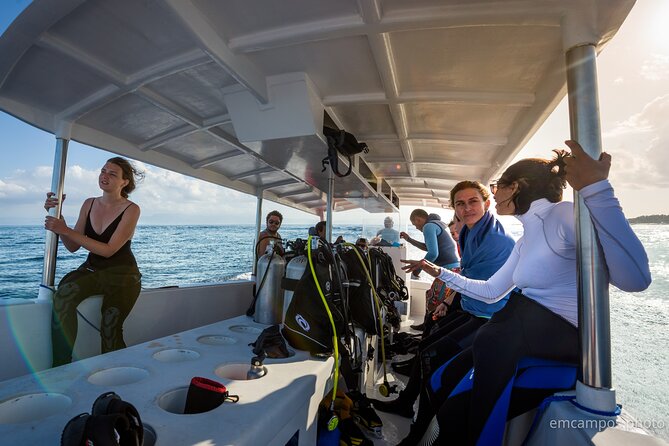 Two fun dives morning trip (Certified Divers only) - Mantas, reefs, and the importance of conditions