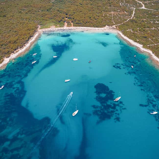 Zadar: Sakarun Beach & Dugi Island Speedboat Tour w/Diving - Veli Rat Lighthouse and the military tunnel